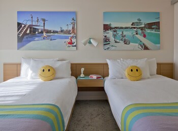 Frette Italian sheets, premium bedding, pillowtop beds, in-room safe at Beverly Laurel Hotel at West Hollywood