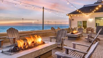 Desk, laptop workspace, iron/ironing board, free WiFi