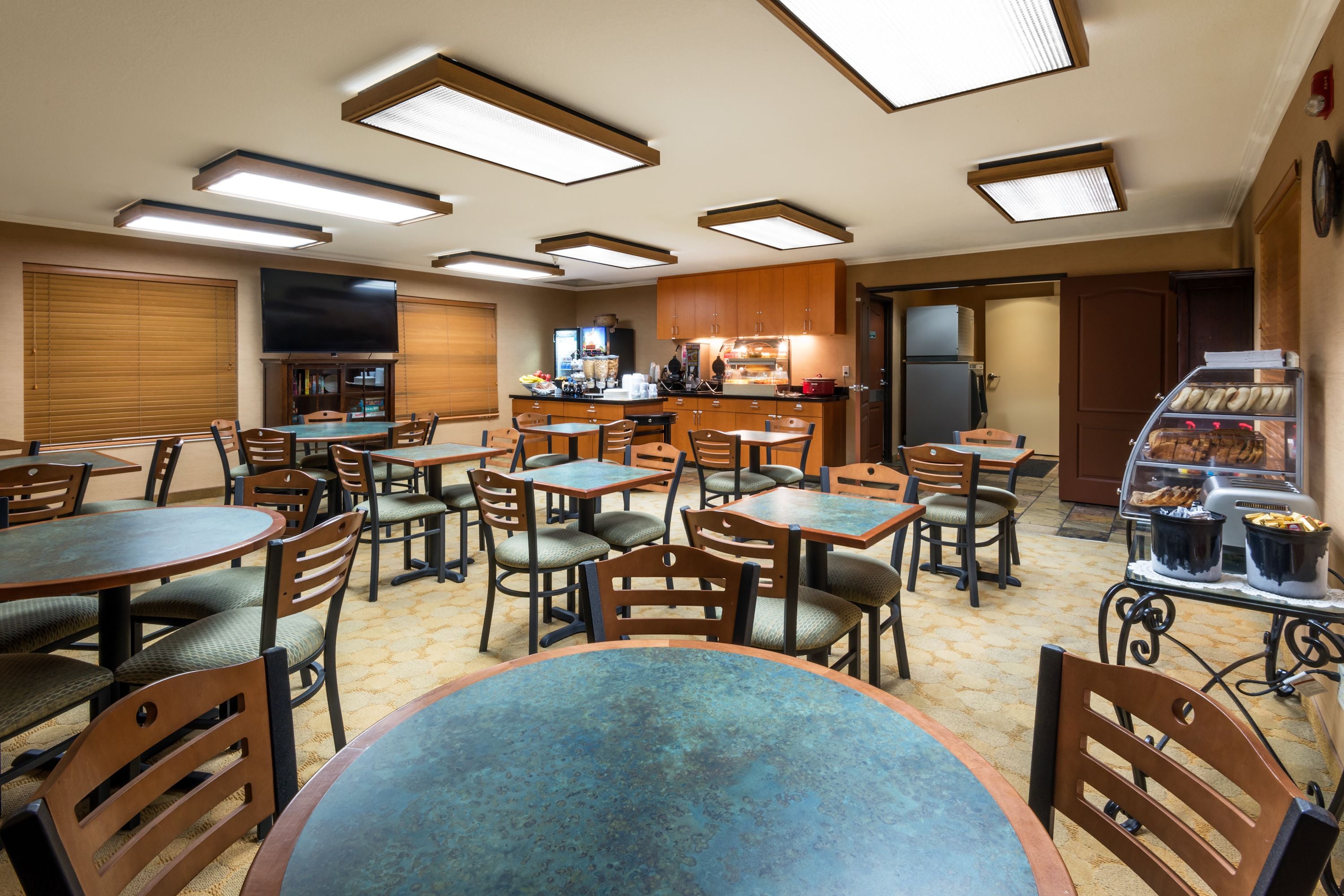 free daily on-the-go breakfast