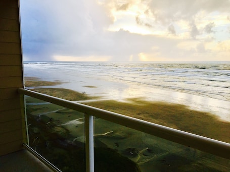 Standard Room, 2 Queen Beds (Not Pet Friendly) | Balcony. Elizabeth Oceanfront Suites, an Ascend Collection Hotel