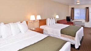 Suite, Multiple Beds, Non Smoking (2 Queen Beds with Sofa Bed) - Travelodge Eugene Downtown/university of Oregon (Eugene)