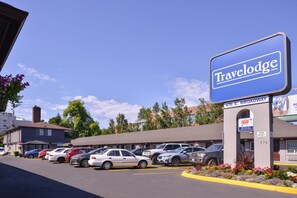 Free self parking - Travelodge Eugene Downtown/university of Oregon (Eugene)