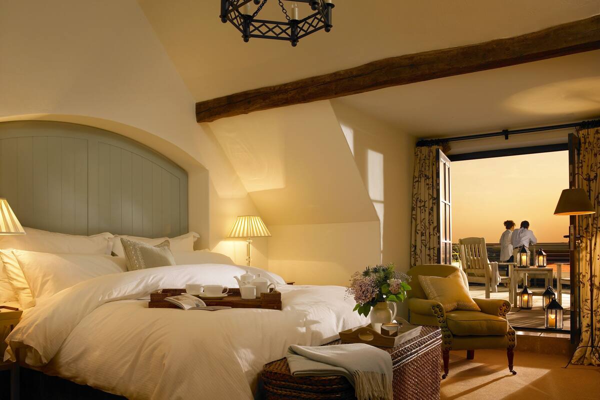 premier suite, 2 bedrooms, courtyard view | egyptian cotton sheets, premium bedding, in-room safe