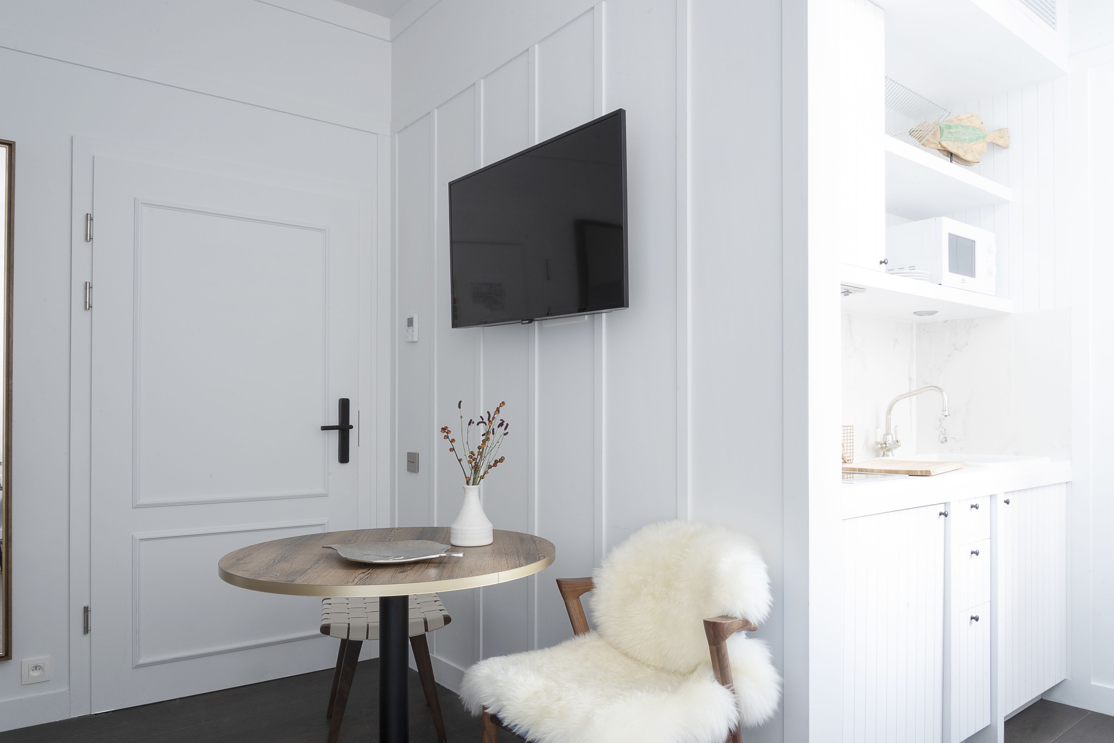 standard studio | soundproofing, free wifi, bed sheets