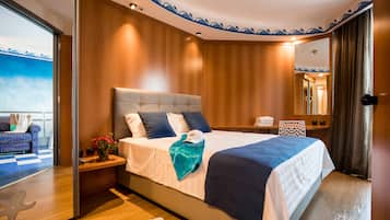 In-room safe, desk, cots/infant beds, free WiFi