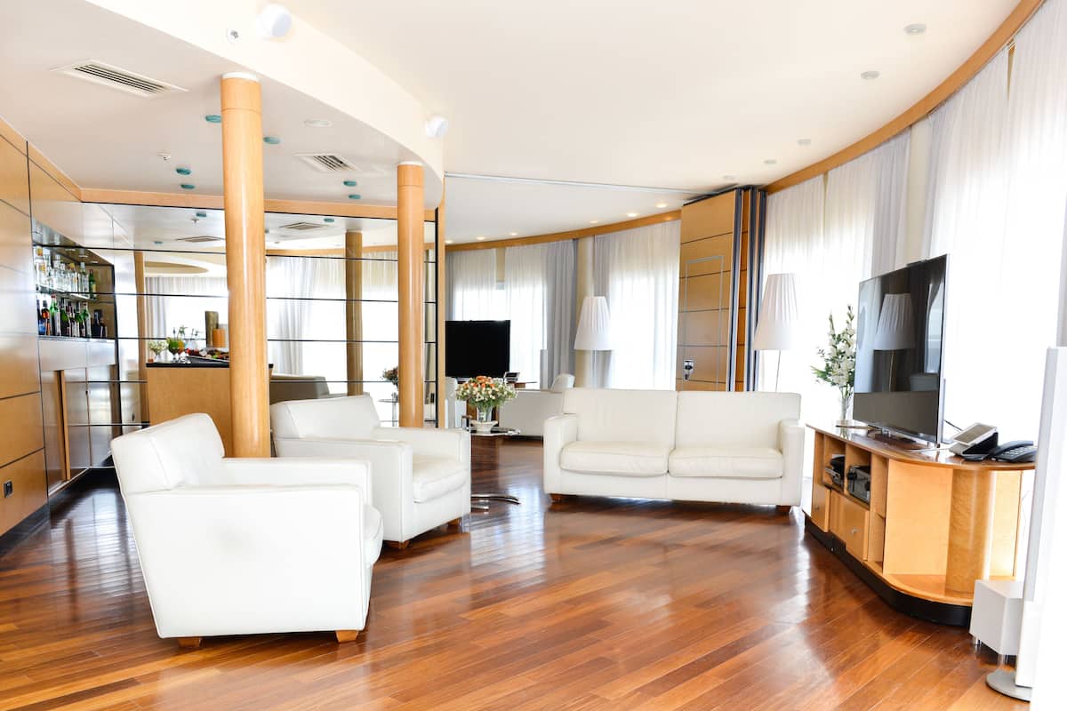 Presidential Suite - Penthouse - 200m²
