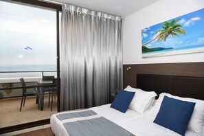 Two Bedroom Standard Suite | 1 makuuhuone, tallelokero huoneessa, vauvansÀngyt, lisÀvuoteet