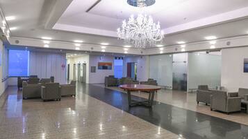 Coin salon dans le hall