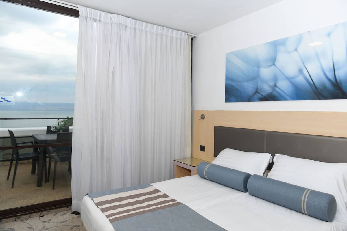Two Bedroom Junior Suite (4 Adults + 1 Child) | 1 camera, una cassaforte in camera