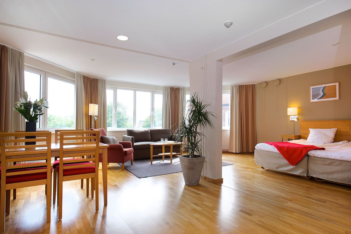 Suite | Living area