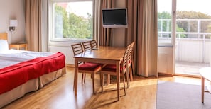 Desk, blackout drapes, iron/ironing board, free WiFi