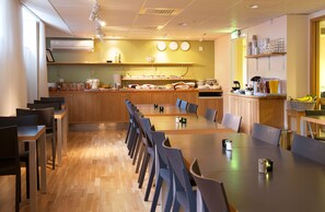 Daily buffet breakfast (SEK 80 per person)