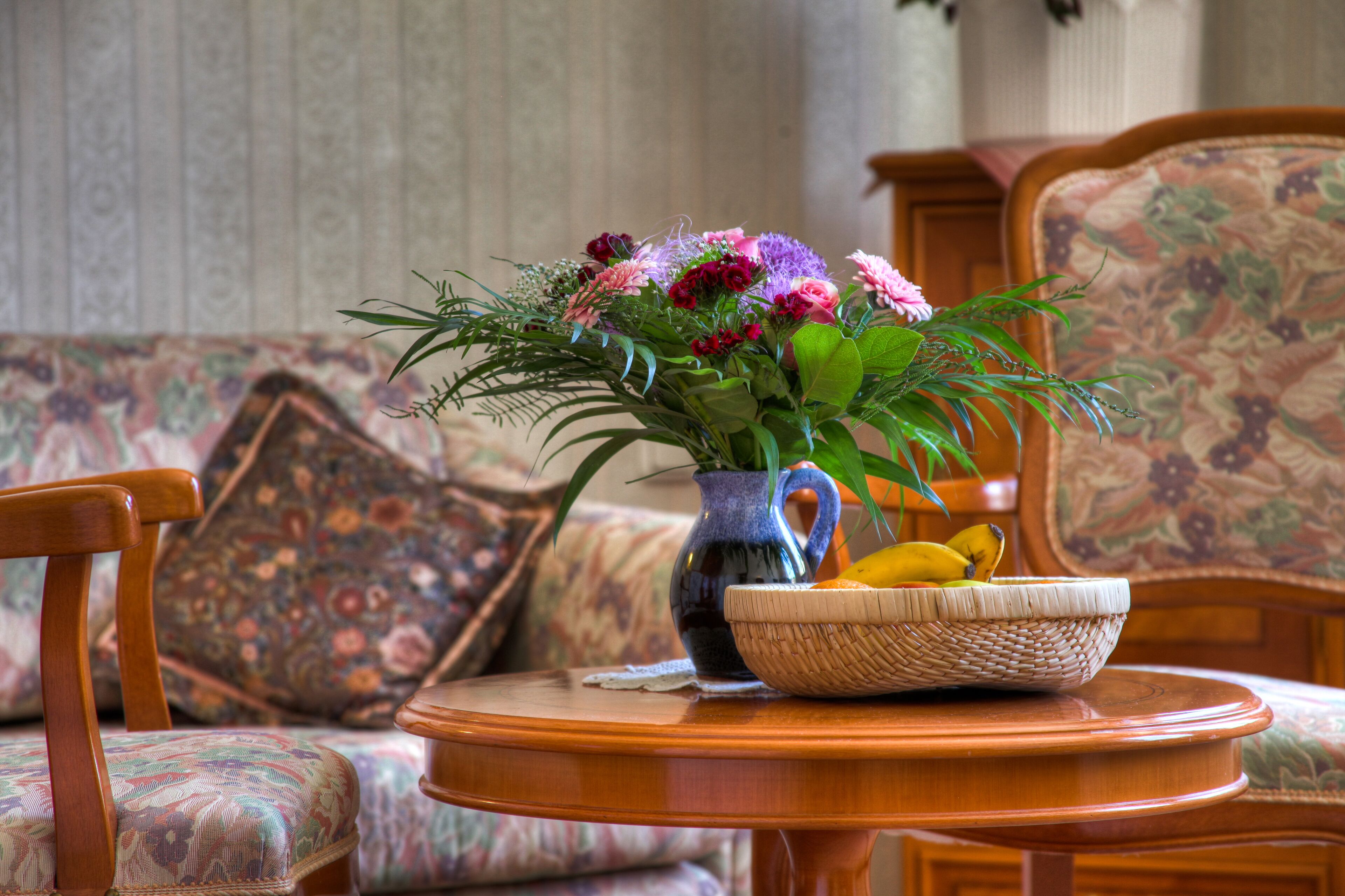 80-cm LED TV with cable channels, TV