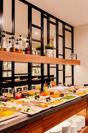 Daily buffet breakfast for a fee - Hotel Ascot Premium (Kraków)