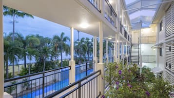 Standard Apartment, 2 Bedrooms, 2 Bathrooms | Garden view
