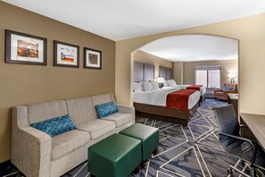 Suite, flere senger, ikke-røyk | Safe på rommet, skrivebord og strykejern/-brett