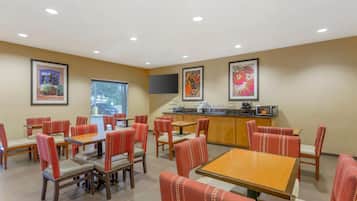 Free daily buffet breakfast