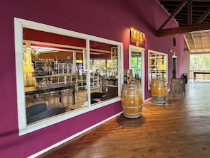 Winery - Henry Morgan Resort - All Inclusive (Roatan)