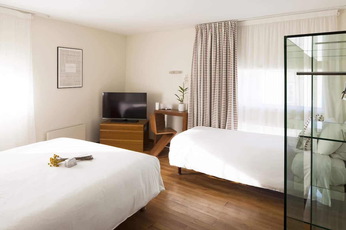 triple room | view from room