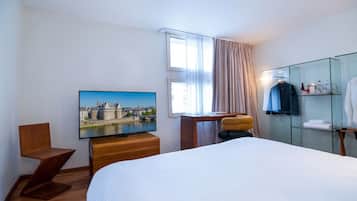 Club tweepersoonskamer | Luxe beddengoed, een kluis op de kamer, individueel gemeubileerd