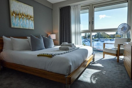 客房内保险箱、免费 WiFi、床单