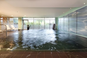 Piscine couverte