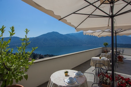 Utsikt från boendet. Hotel La Perla