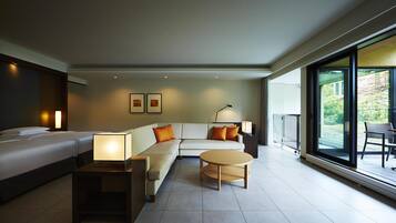 1 bedroom, hypo-allergenic bedding, minibar, in-room safe