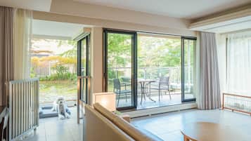 1 bedroom, hypo-allergenic bedding, minibar, in-room safe