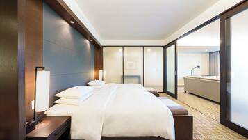 Regency, Executive Suite | 1 bedroom, hypo-allergenic bedding, minibar, in-room safe