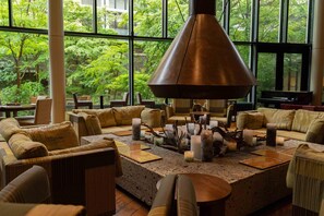 Serves breakfast, lunch, and dinner - Hyatt Regency Hakone Resort and Spa (Hakone)