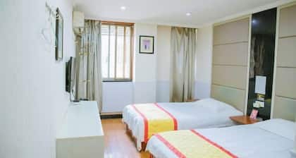 Anqing Chundu Business Hotel