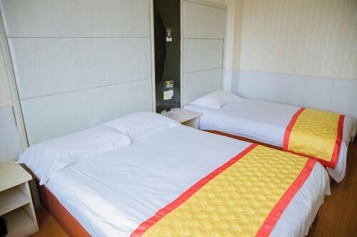 Anqing Chundu Business Hotel