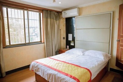 Anqing Chundu Business Hotel