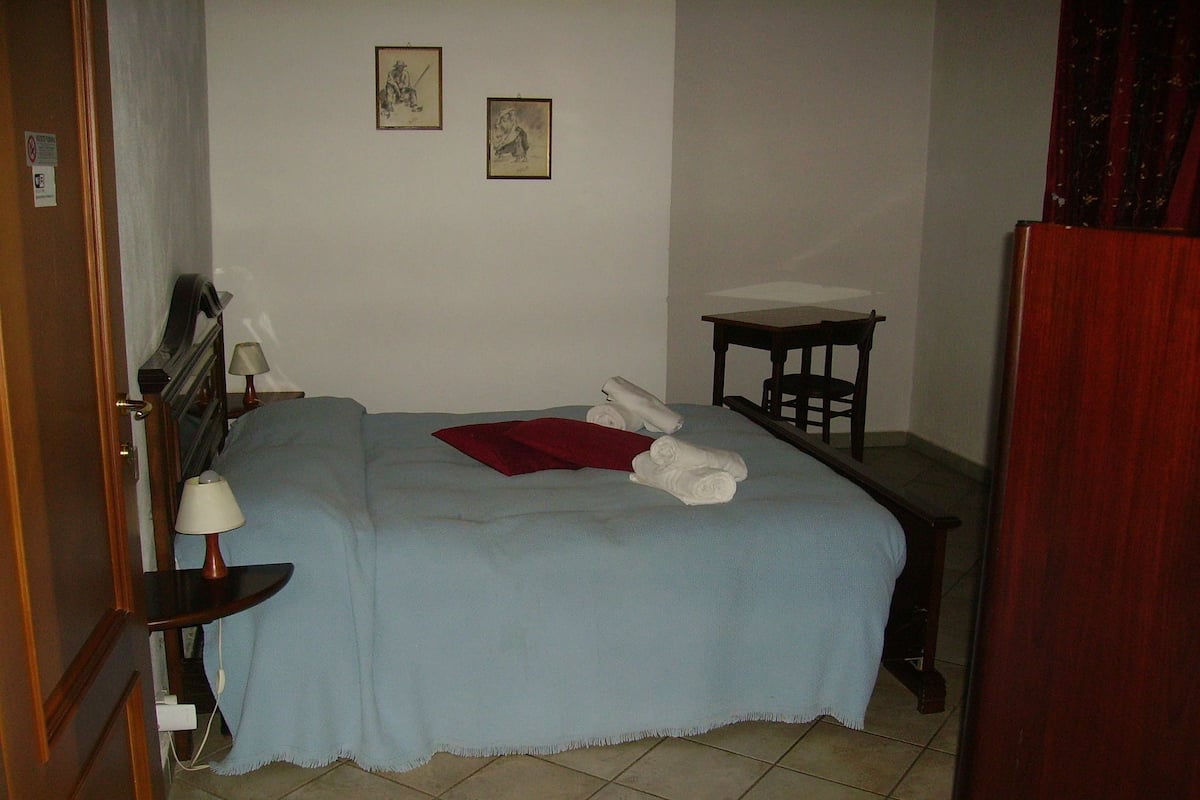 Double Room | Premium bedding, pillowtop beds, desk, soundproofing