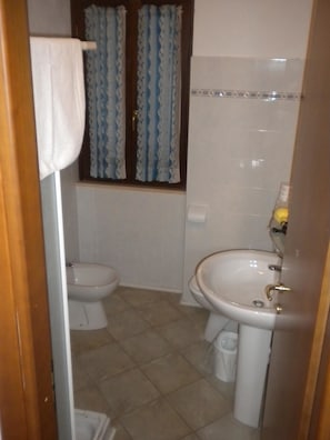 Bathroom - Chicca Hotel (Cassine)
