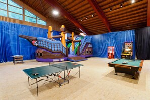 غرفة الألعاب