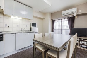 Down comforters, blackout drapes, iron/ironing board - Hotel MyStays Otemae (Osaka)