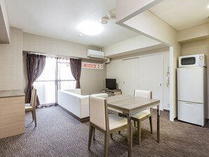 Down comforters, blackout drapes, iron/ironing board - Hotel MyStays Otemae (Osaka)