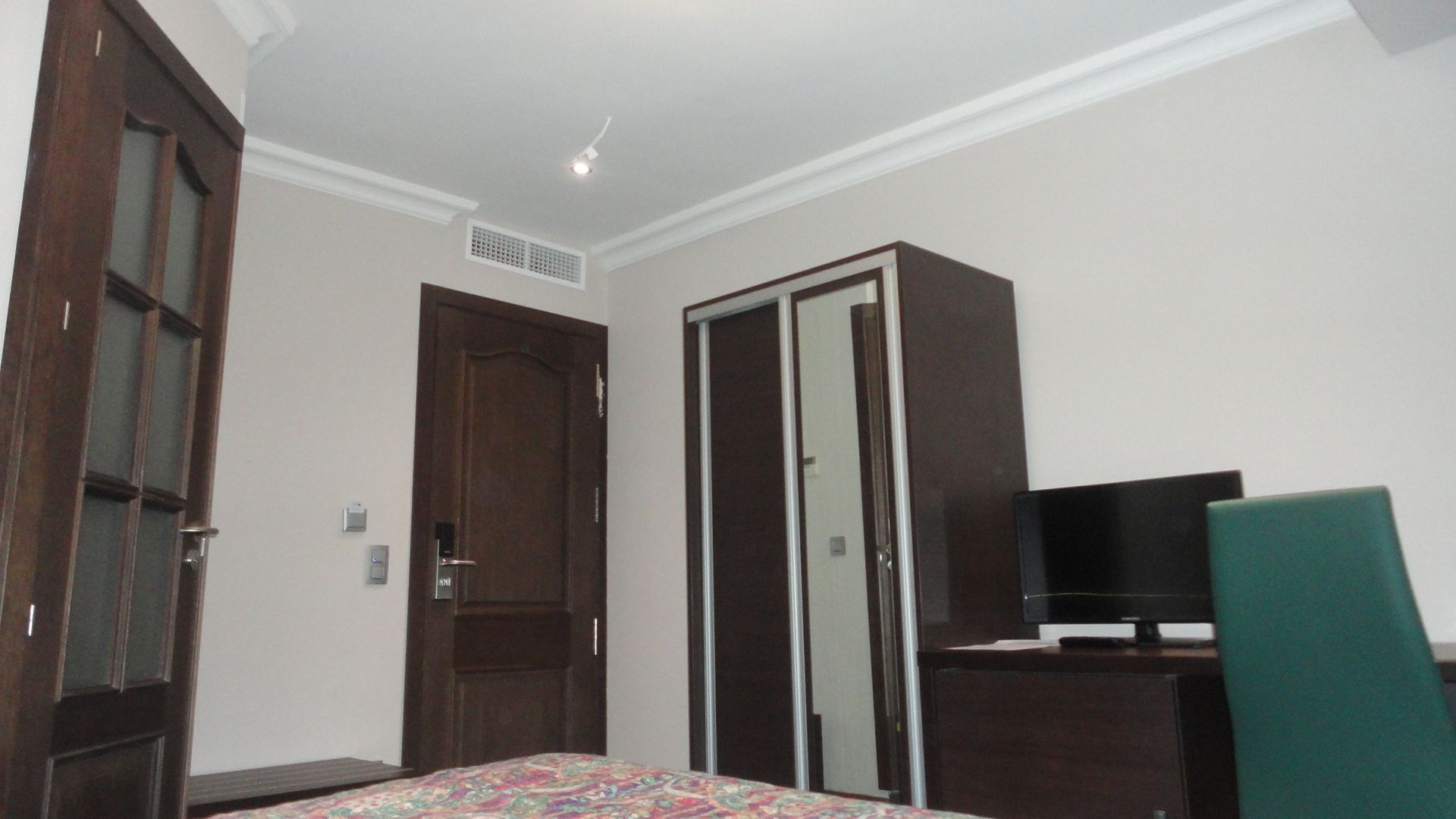 Minibar, in-room safe, desk, soundproofing