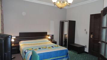 Minibar, coffres-forts dans les chambres, bureau, chambres insonorisées