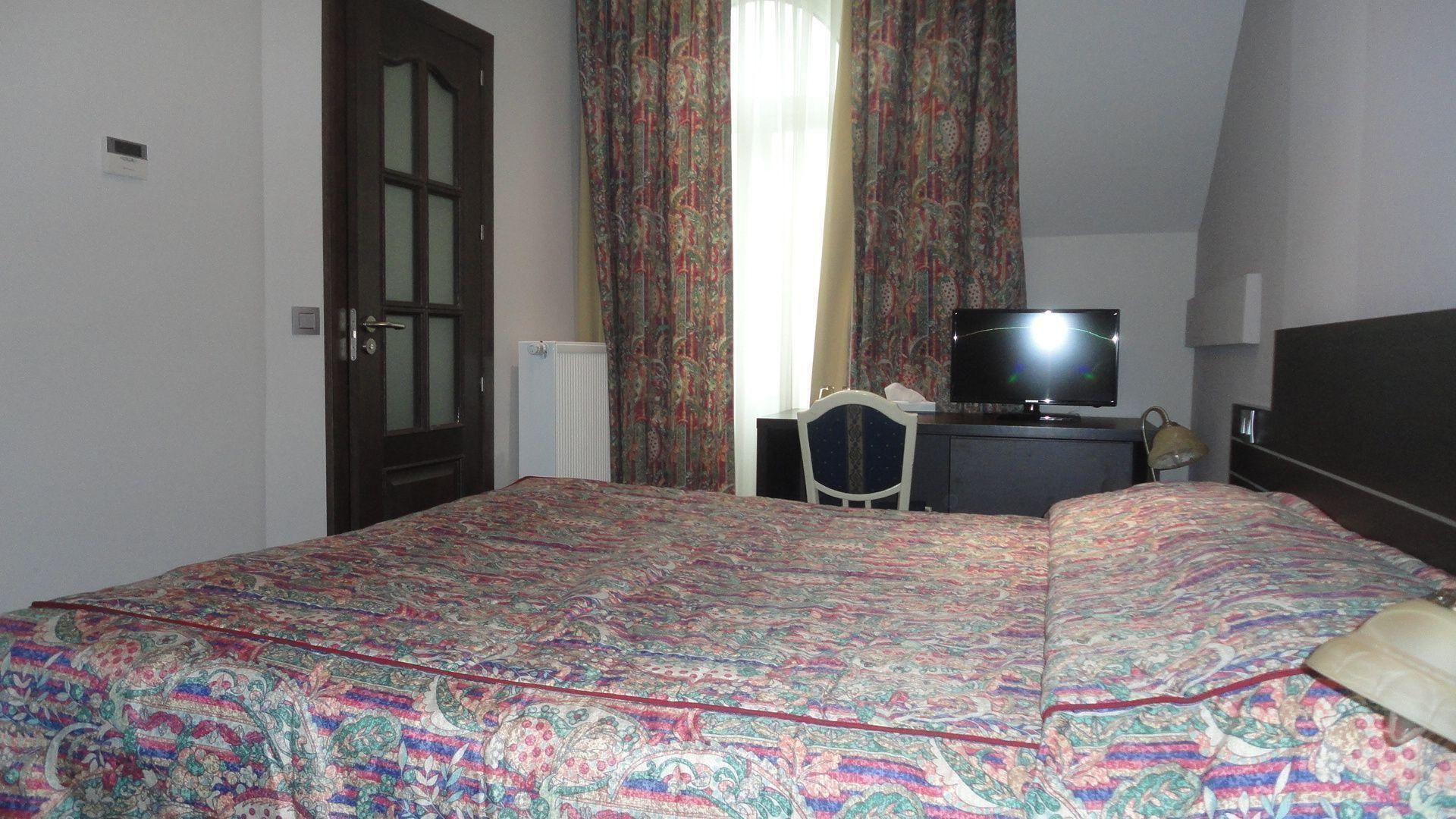 Minibar, Zimmersafe, Schreibtisch, schallisolierte Zimmer