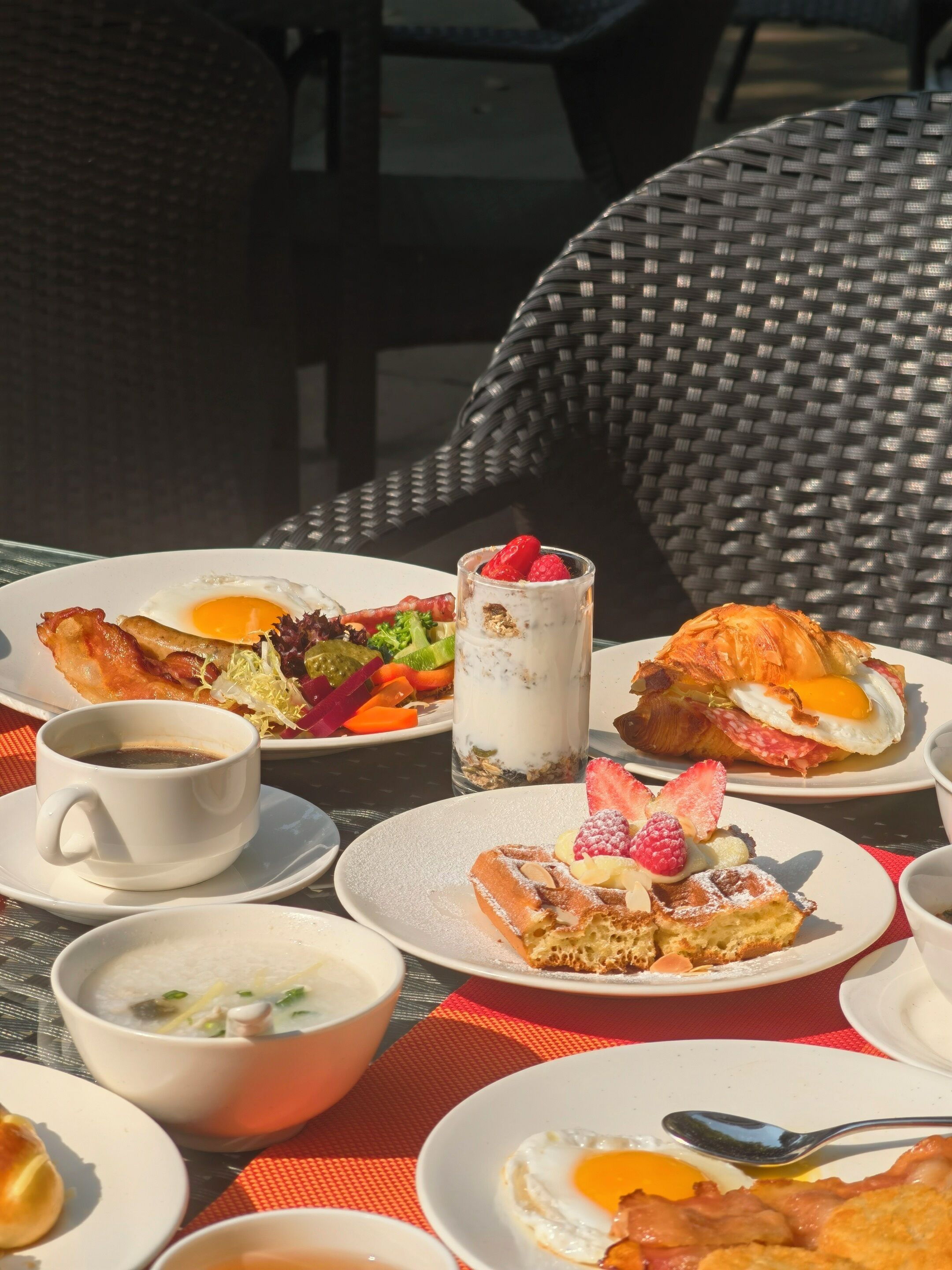 daily buffet breakfast (cny 145.75 per person)