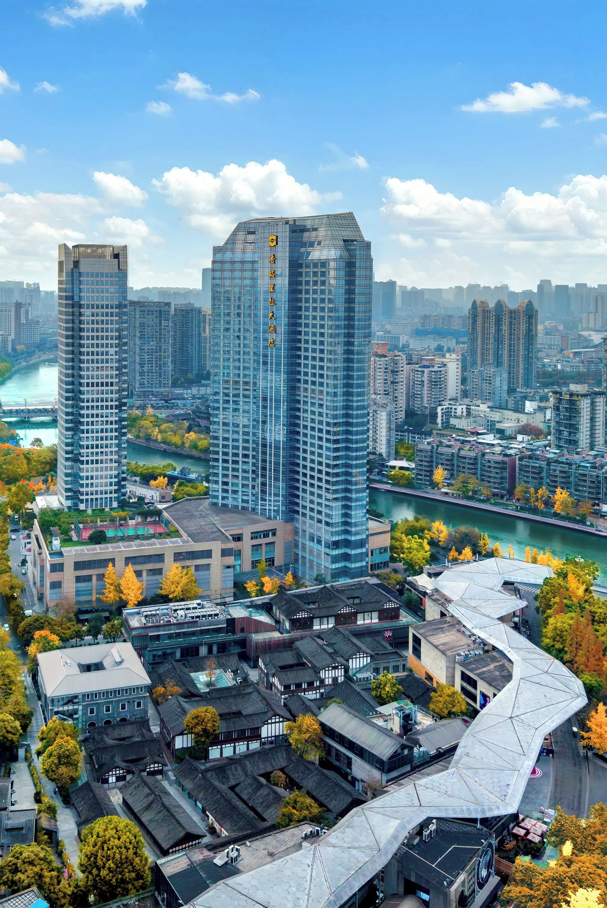 المنشأة من الخارج