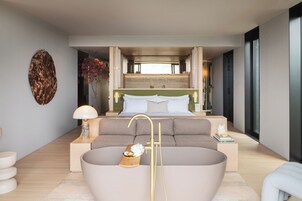 特色客房 | 客房内保险箱、熨斗/熨衣板、免费 WiFi、床单