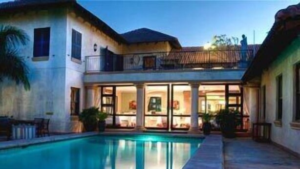 2 outdoor pools - Hotel Izulu (Ballito)