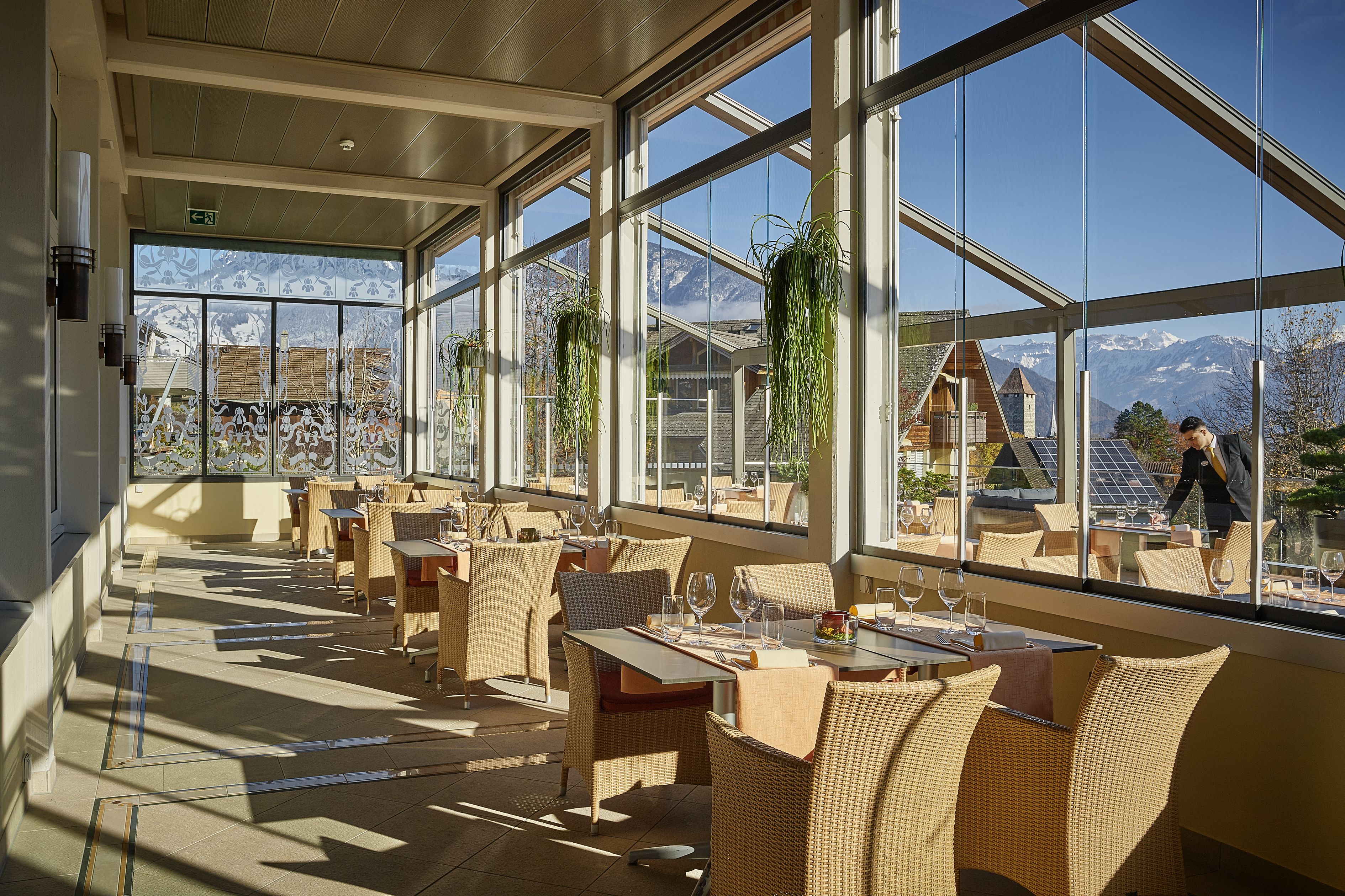 lunch, dinner served; local cuisine, al fresco dining