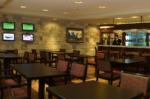 2 bars/lounges, poolside bar