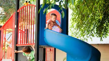 Children’s play area – outdoor