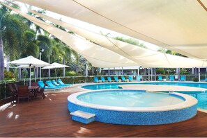 Outdoor pool, pool loungers